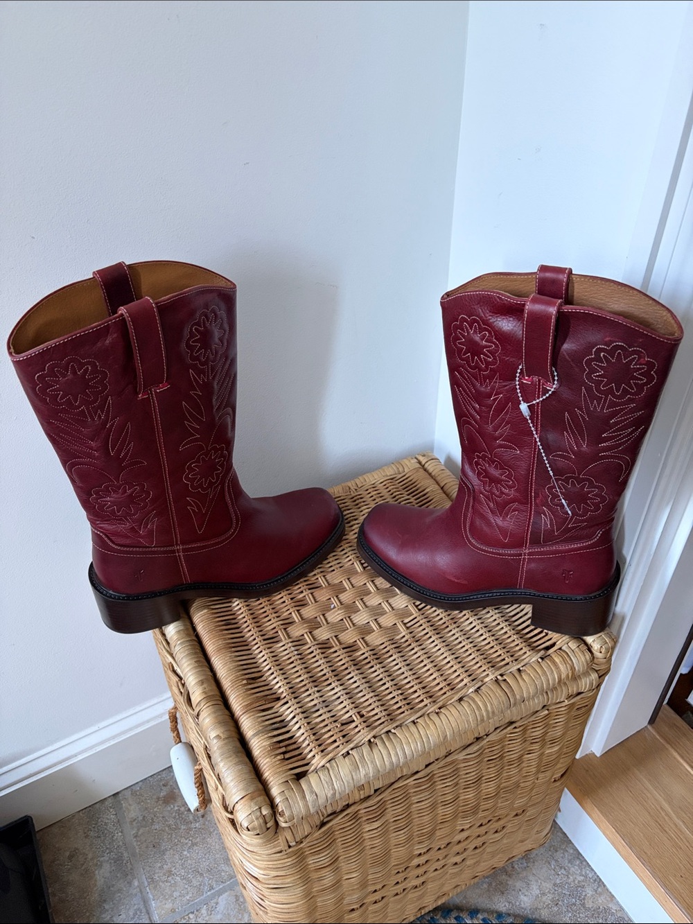 Free People x Frye Kate Deco Stitch Boots in Merlot Size 7.5 NIB - Picture 9 of 15